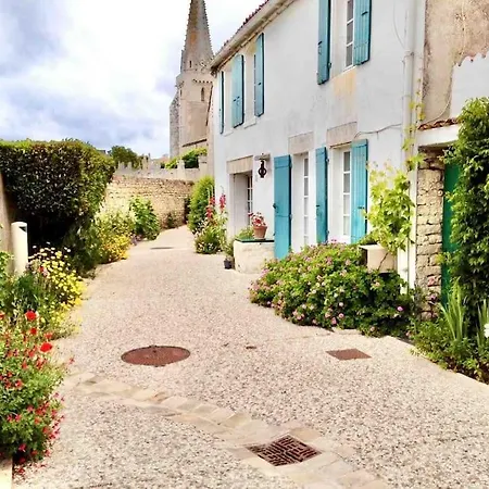 Les 4 Belles Maison Ile De Re Casa de Férias *